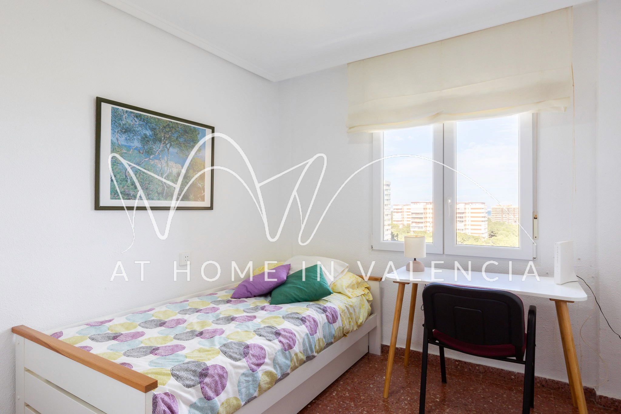 Apartment's bedroom photo