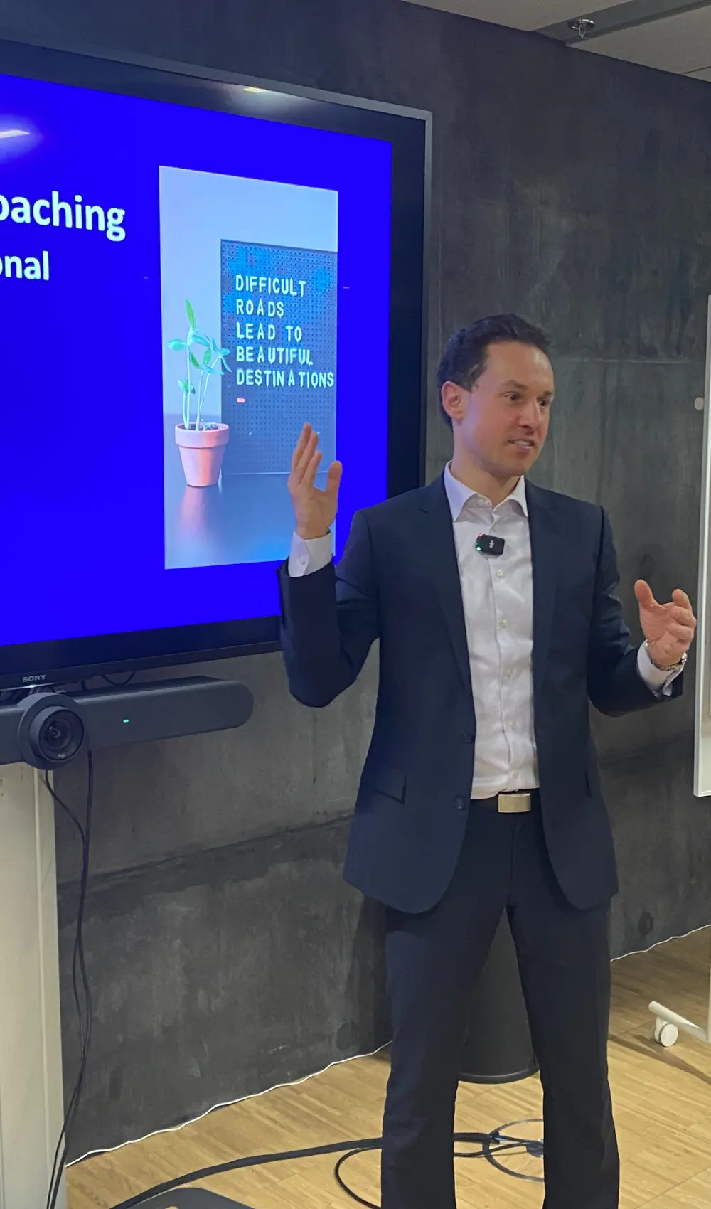 Certificeret Peak Performance Coach, der afholder skræddersyede performance-workshops for at udvikle lederskab, fremme innovation og styrke EQ for forretningssucces