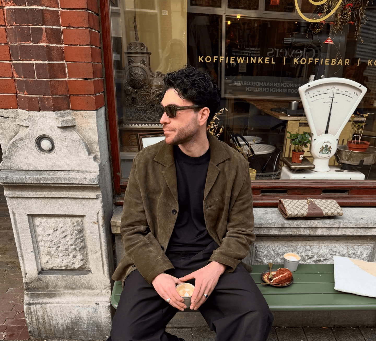 Batch.Works logo over a photo of a box of 3D printed objects