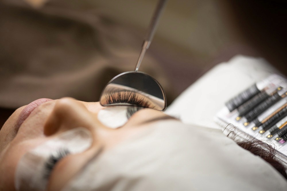 En Beauty salon photography by Kyttn. Lash Extension quality control.