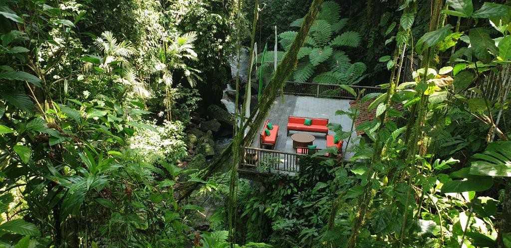 Operating villa complex with expansion potential in Ubud