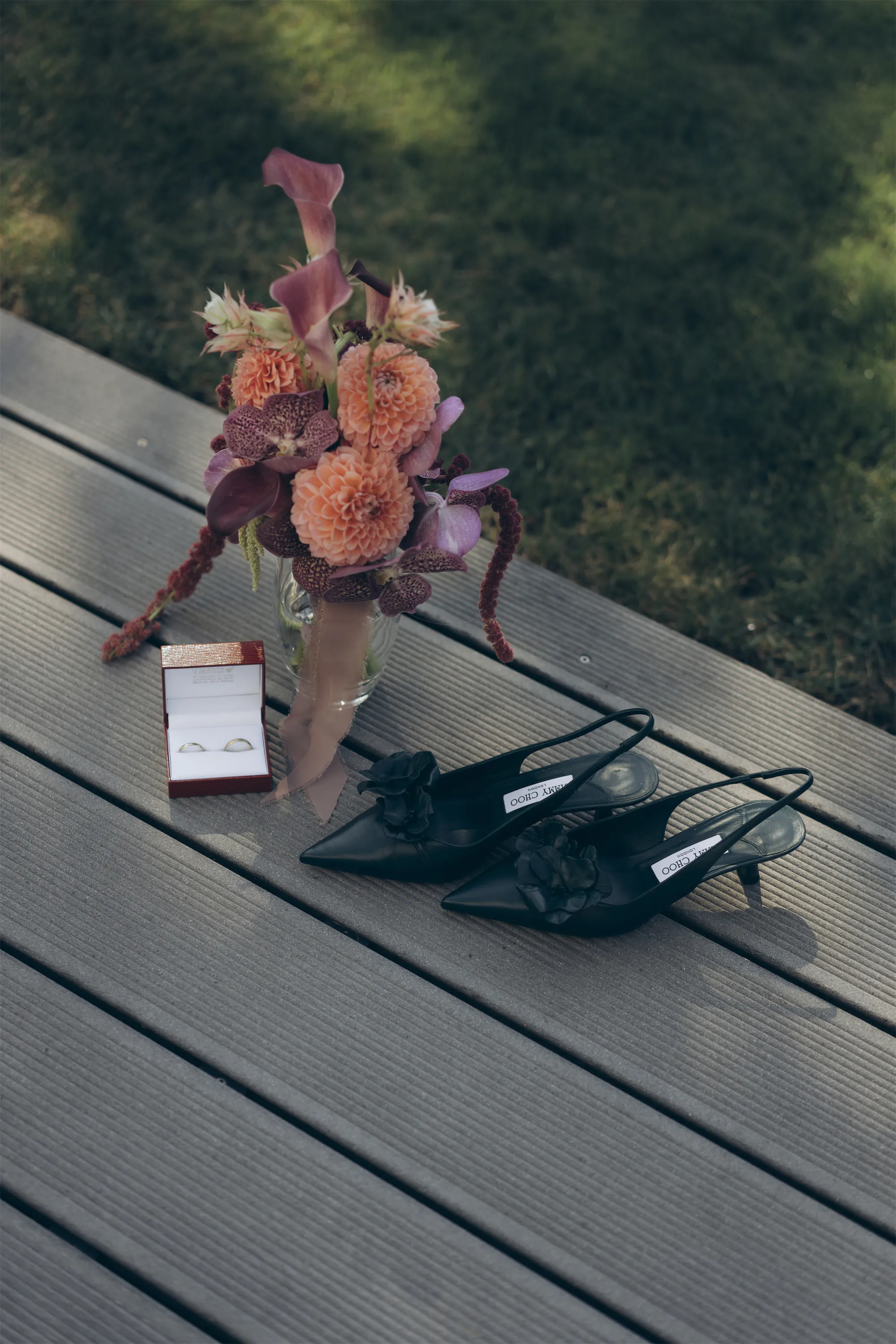 photojournalistic wedding style detail shot by Eva Sitko wedding photographer