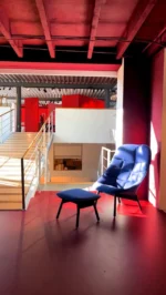 Onze showroom is gevuld met de allermooiste designklassiekers, aangevuld met betaalbaar design. Een perfecte mix, en zo voor ieder wat wils. 
Laat je inspireren in onze kleurrijke showroom van meer dan 1000 M2 en waar je je auto gratis kan parkeren voor de deur. Wees welkom! 
#interieur #interieurinspiratie #interior #Zeist #Utrecht