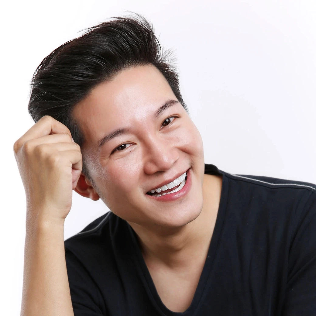 อิน ภูวนาท คนไข้ออกแบบรอยยิ้มของ COSDENT Smile Design กรุงเทพฯ