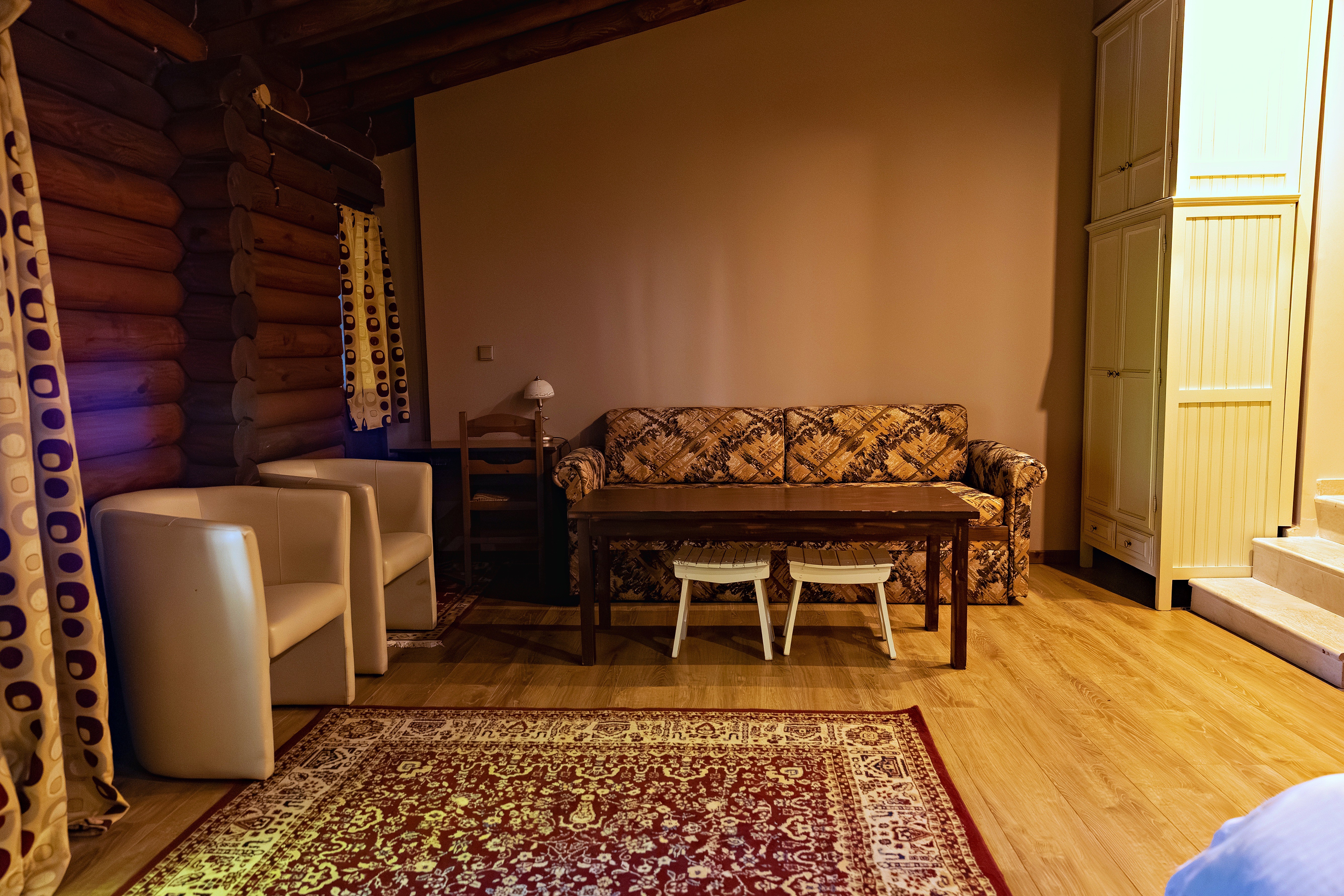 Room gallery image 3