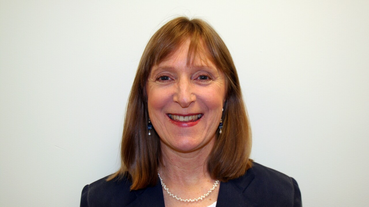 image of lauren saunders then