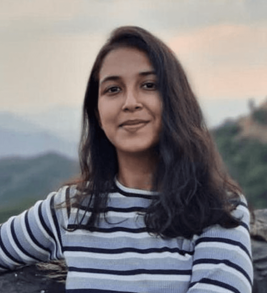 closeup photography of woman smiling