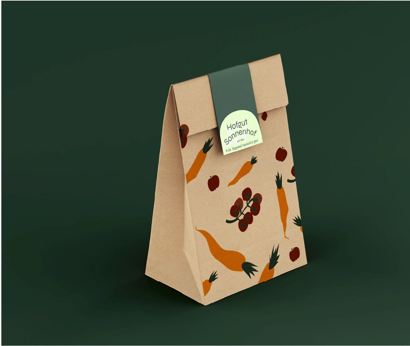 Gemüsetüte mit tomaten und moehren illustrationen, sowie dunkelgreuener Lasche zum schließen auf dunkelgreunem Hintergrund