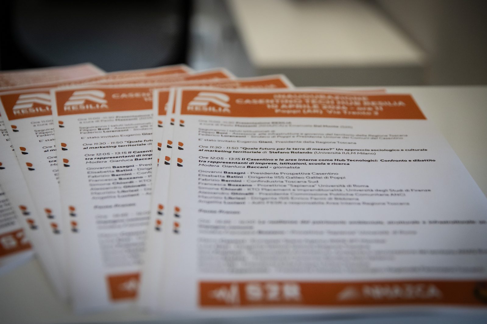 Sala piena durante l'intervento di apertura del Casentino Tech Hub