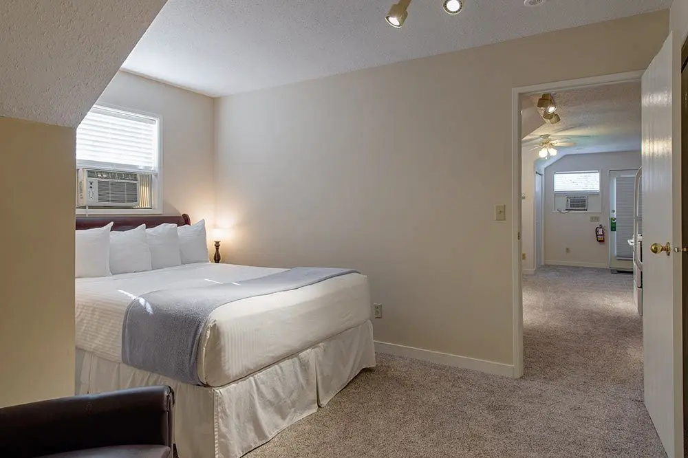 Carriage House Suites, view 2 at South Thompson Inn in Kamloops, BC