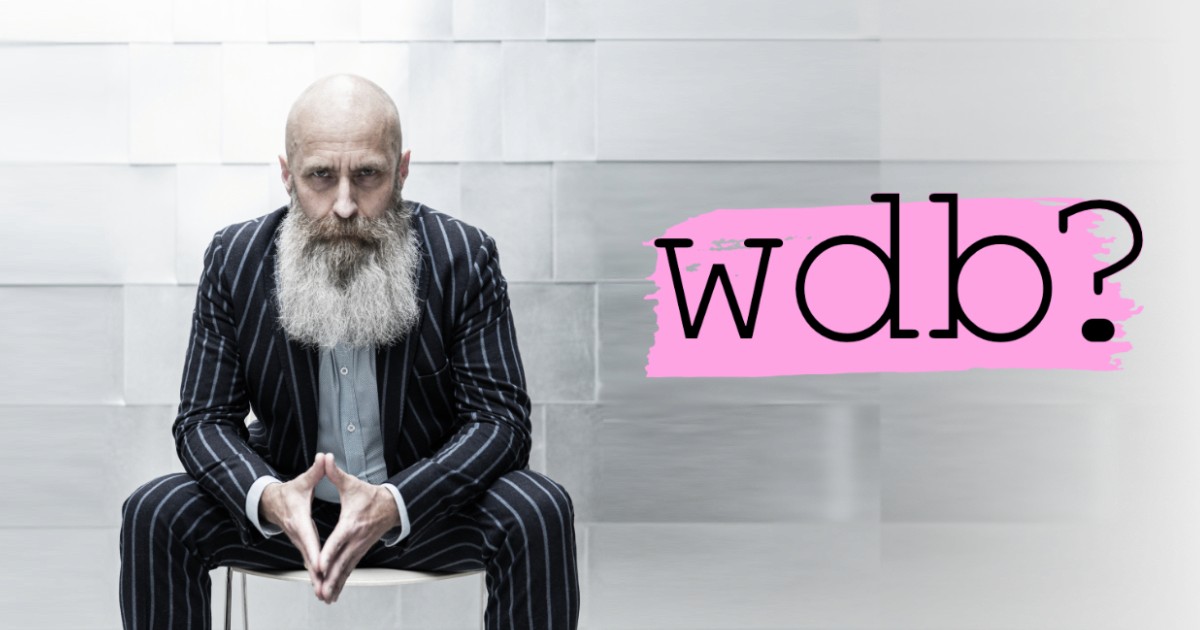 Bas Stronks, die marketeer met die baard, in z'n steepjespak. In het echt is hij trouwens best aardig.