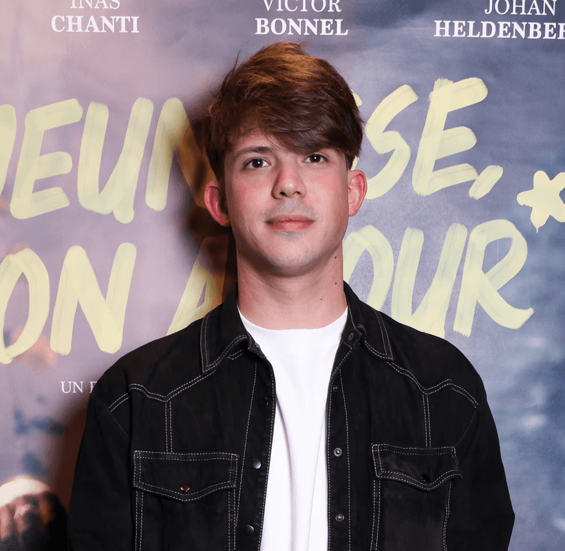 Black and white avatar