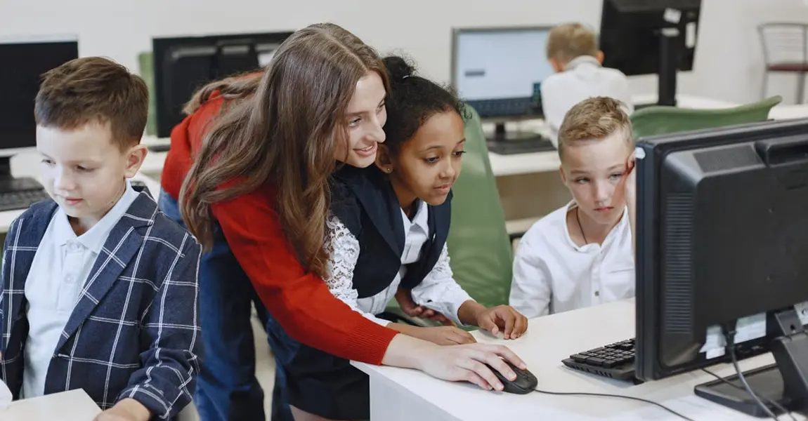 What Is a Micro School? Micro School vs Traditional School