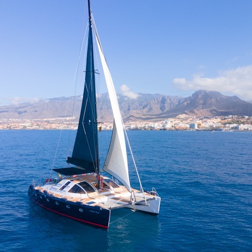 Chill out luxury catamaran HUG