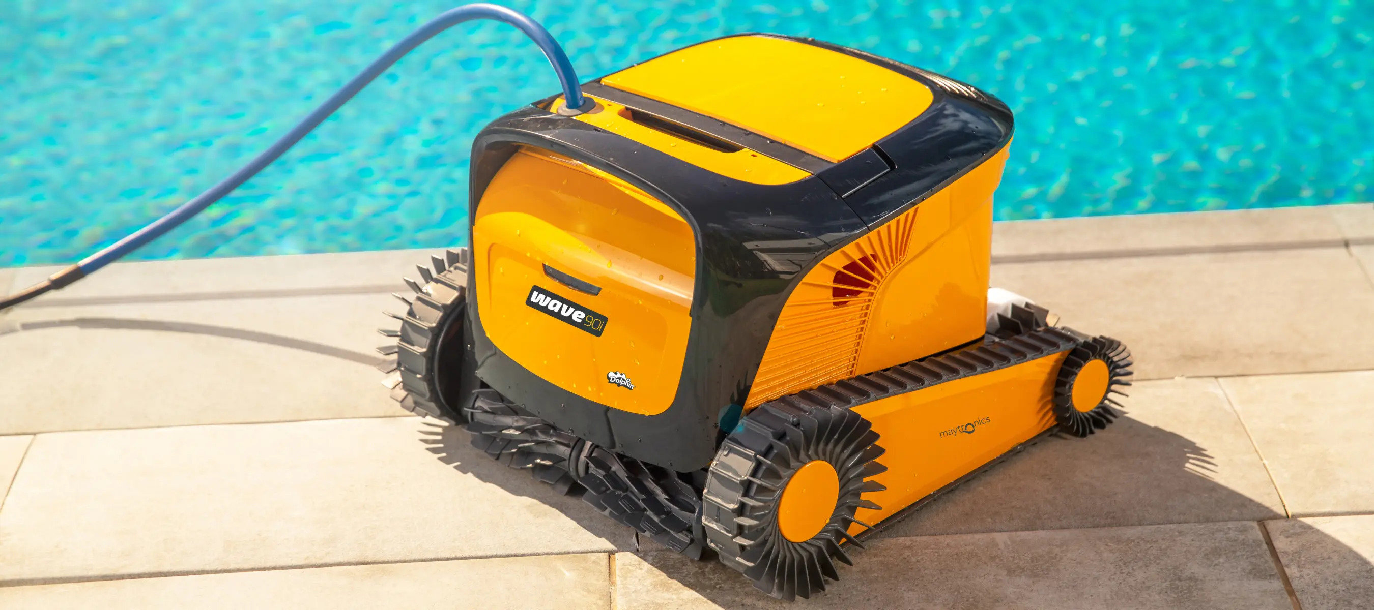 The commercial dolphin wave 90i product shot next to a pool