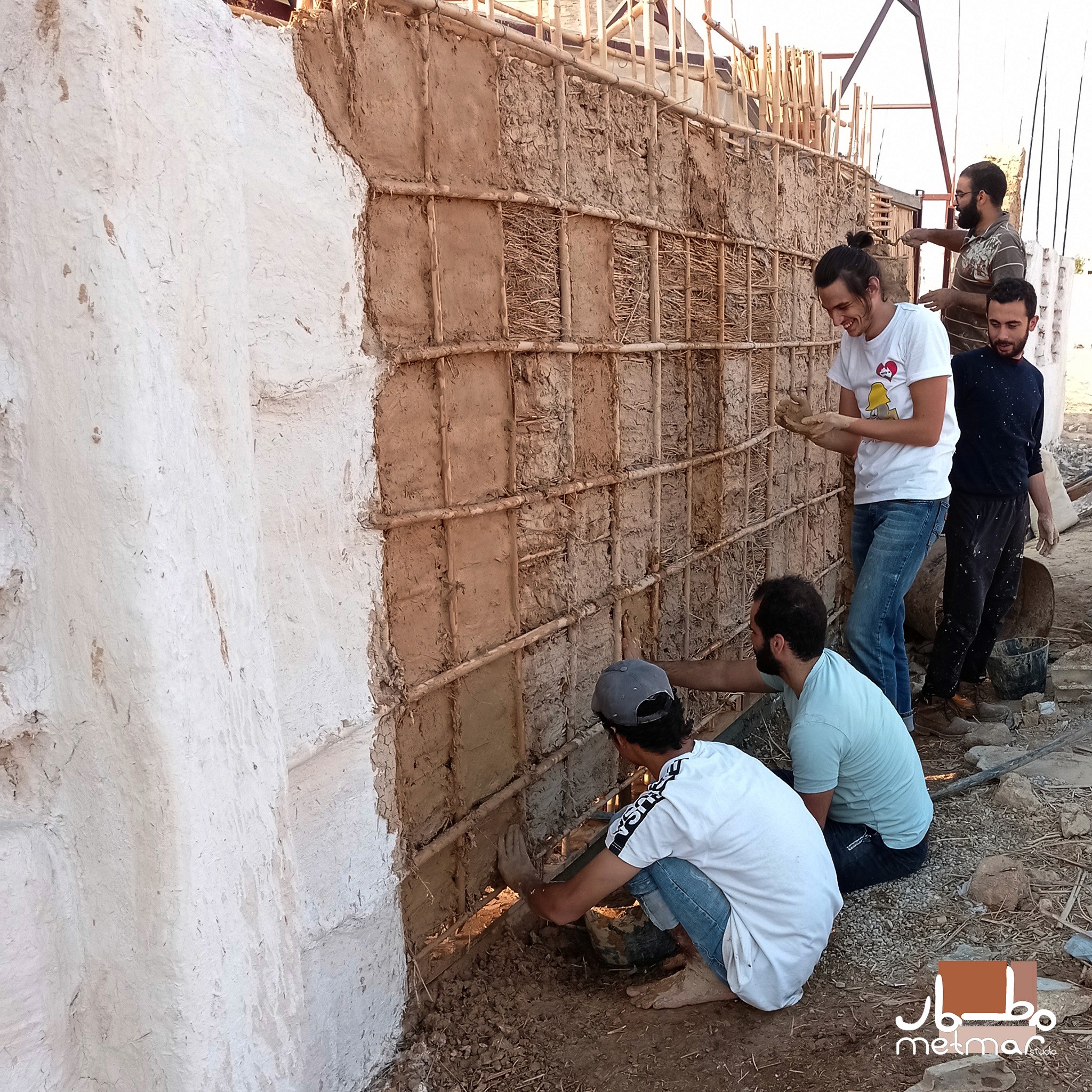 metmar.studio: Experimental Reed and Earth Wall Construction