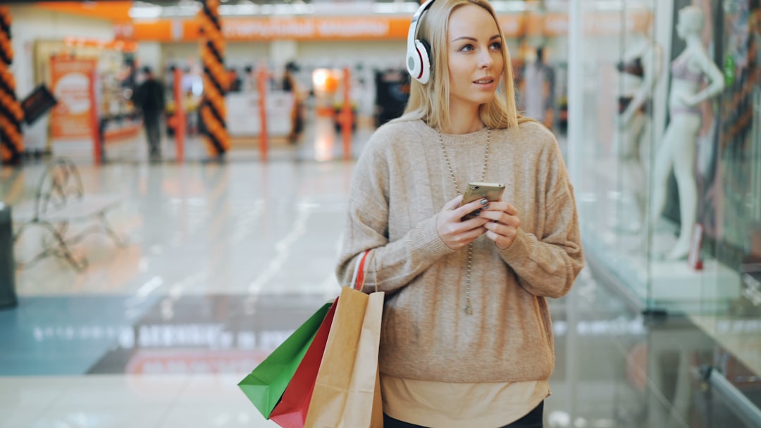 mobile shopping,  tap target