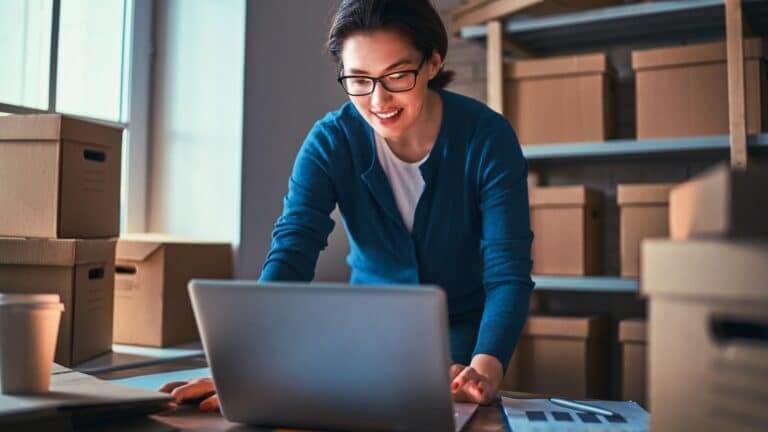 Difference between Dropshipping and Private label