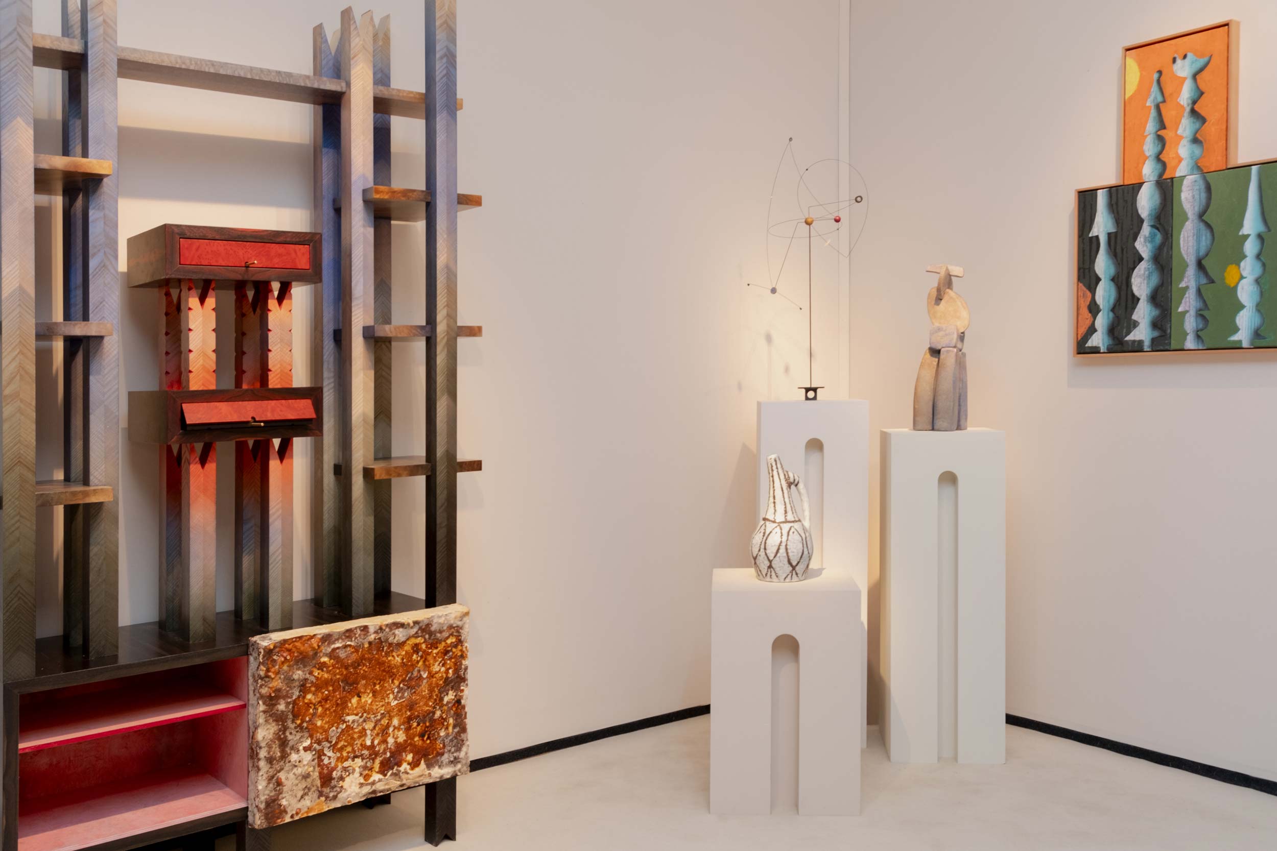 kalokagathos-coffee-table-at-material-alchemist-exhibition-full-view-jiri-krejcirik