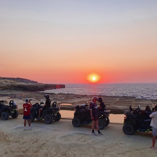 Йіпі тур на квадроциклах з заходом сонця