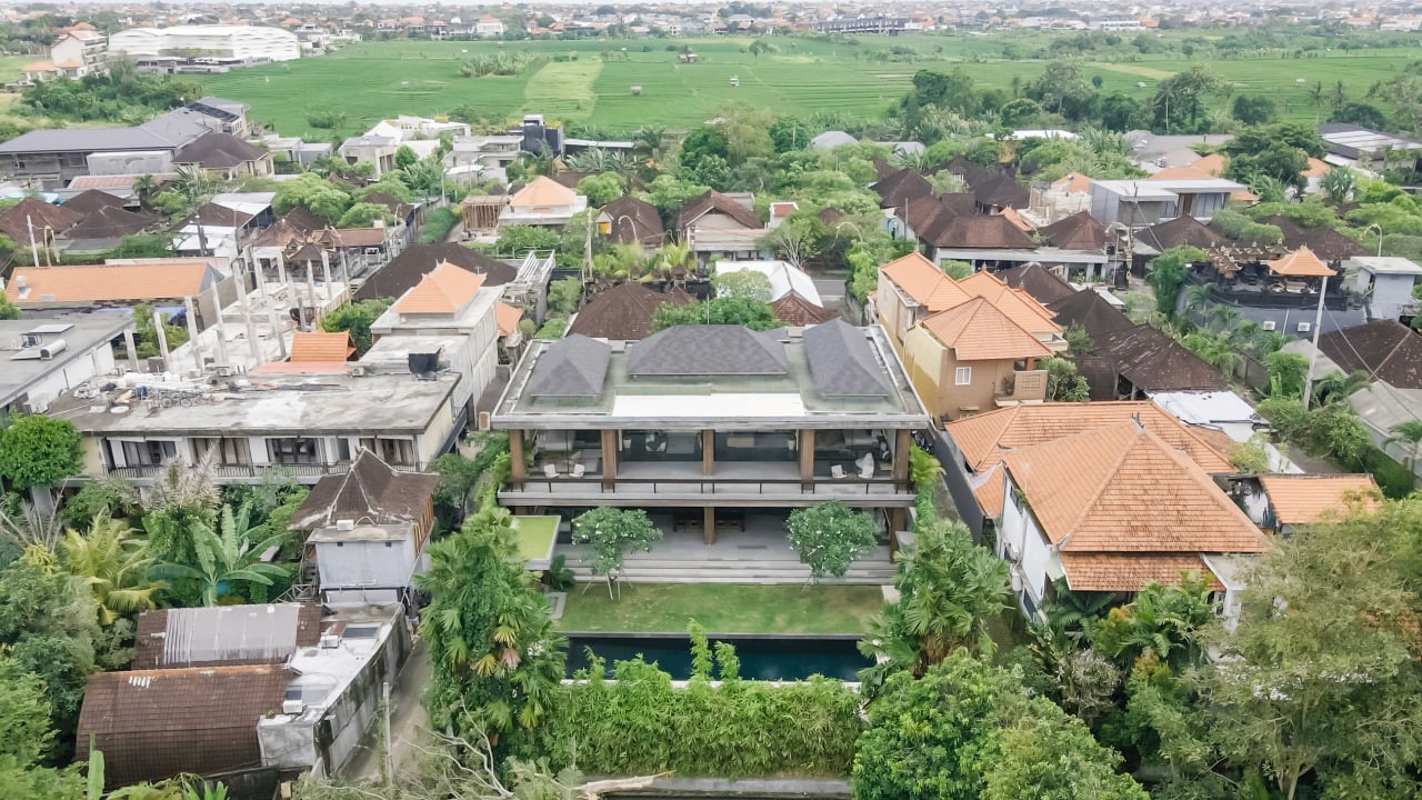 4-bedroom premium villa in Pererenan