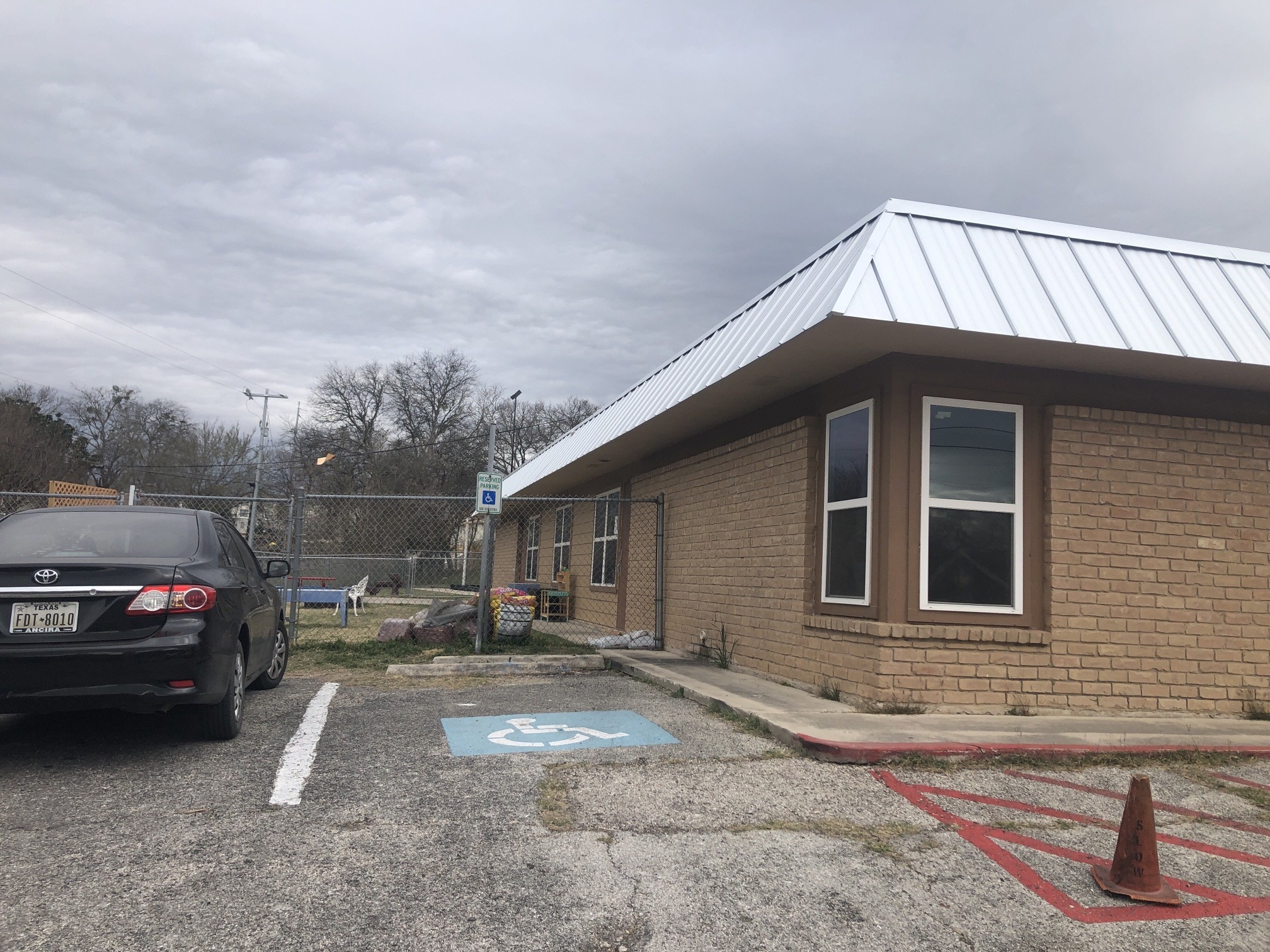 Completed TPO and metal perimeter roof in San Antonio, 2022.