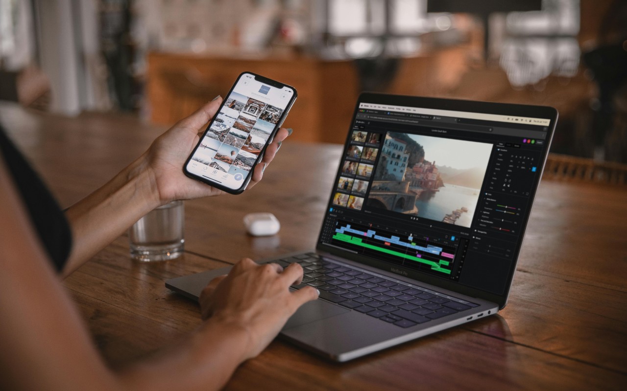 A woman editing a social media video in elevate.io