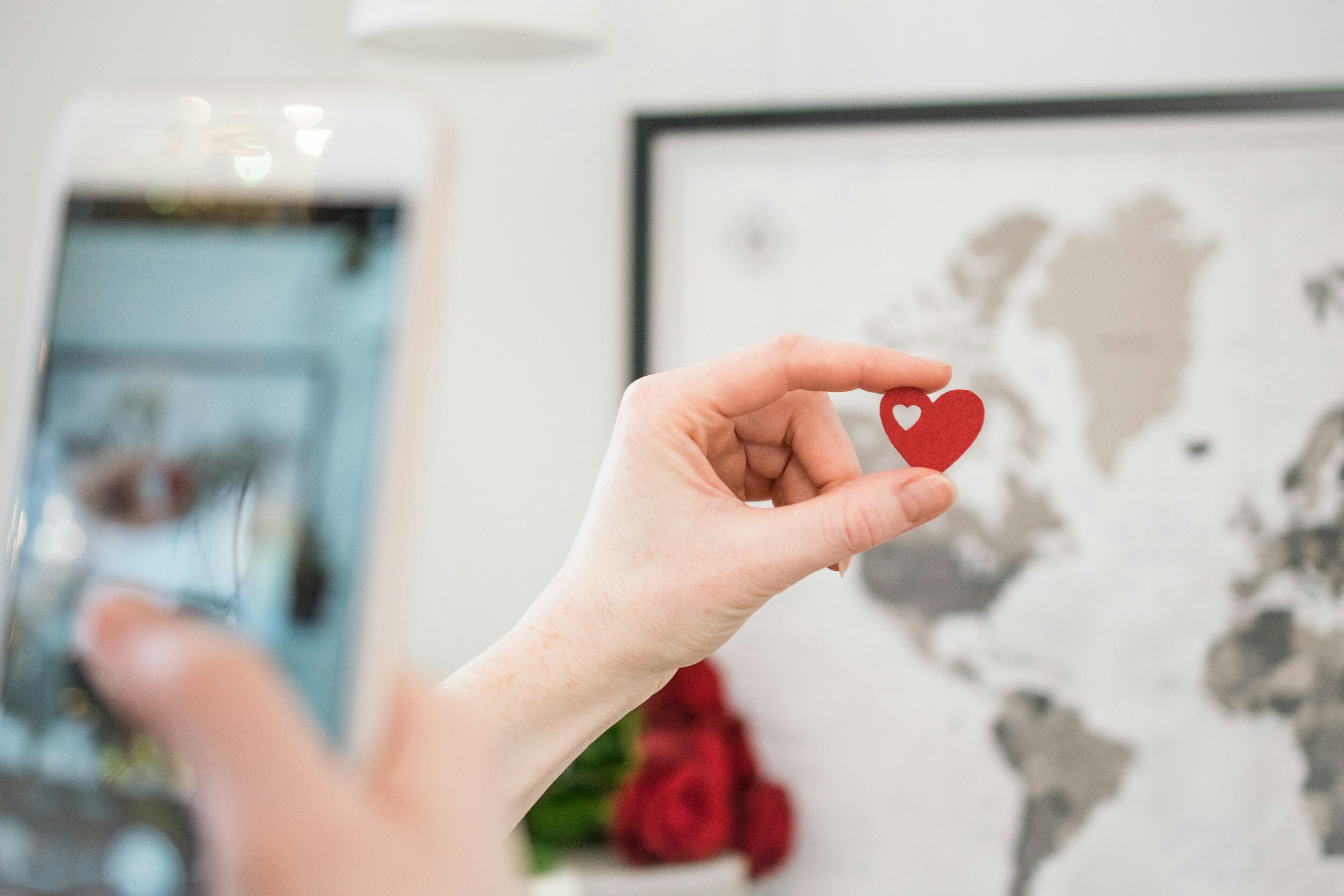 Navigating the Online Dating World: How to Protect Your Privacy