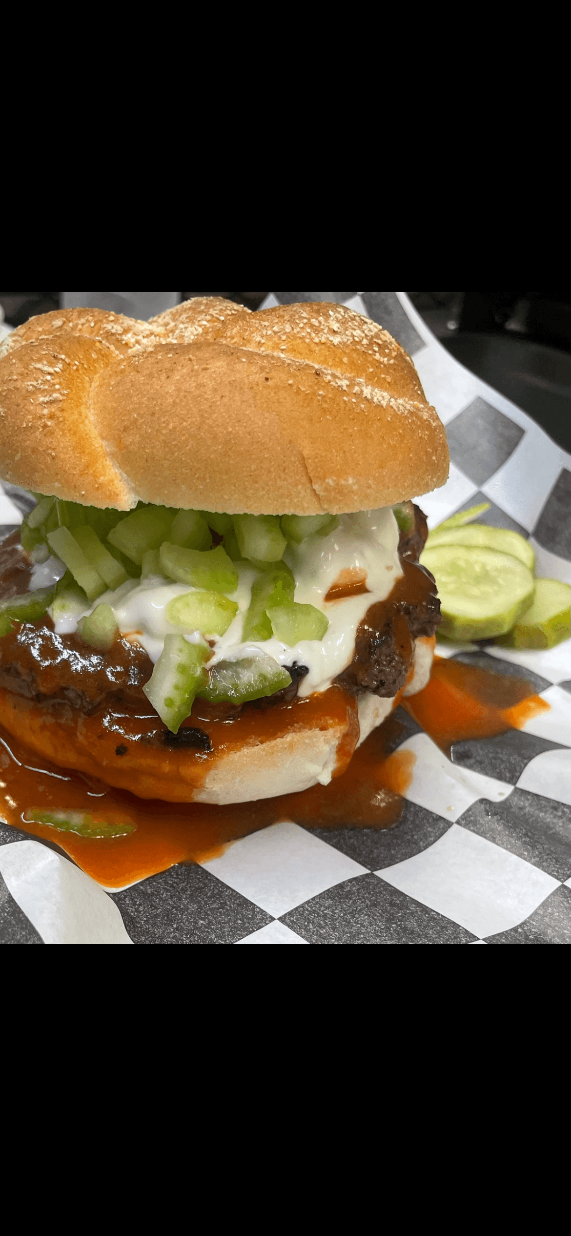 HOT WING BURGER