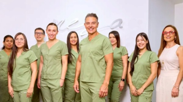 Meza Dental Care Costa Rica team: dental tourism, implants, full restorations, smile design.