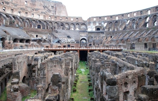 A photo showing the ruins of the Rome colosseum.