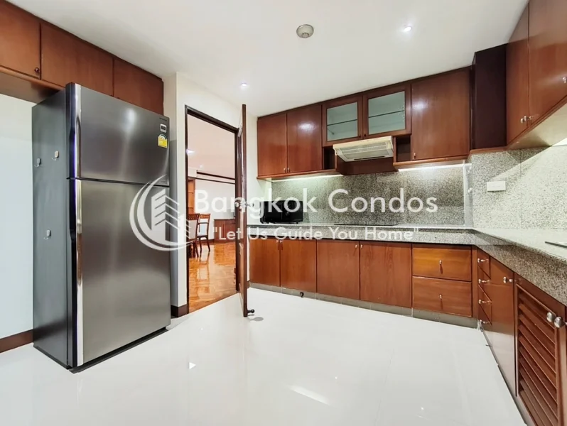 NT Tower 2 Bedroom Pet-Friendly Condo Thong Lor 3