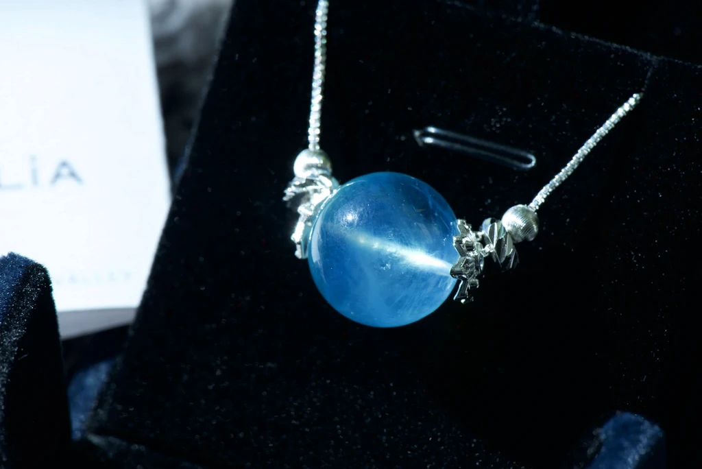 Roze Quartz Necklace