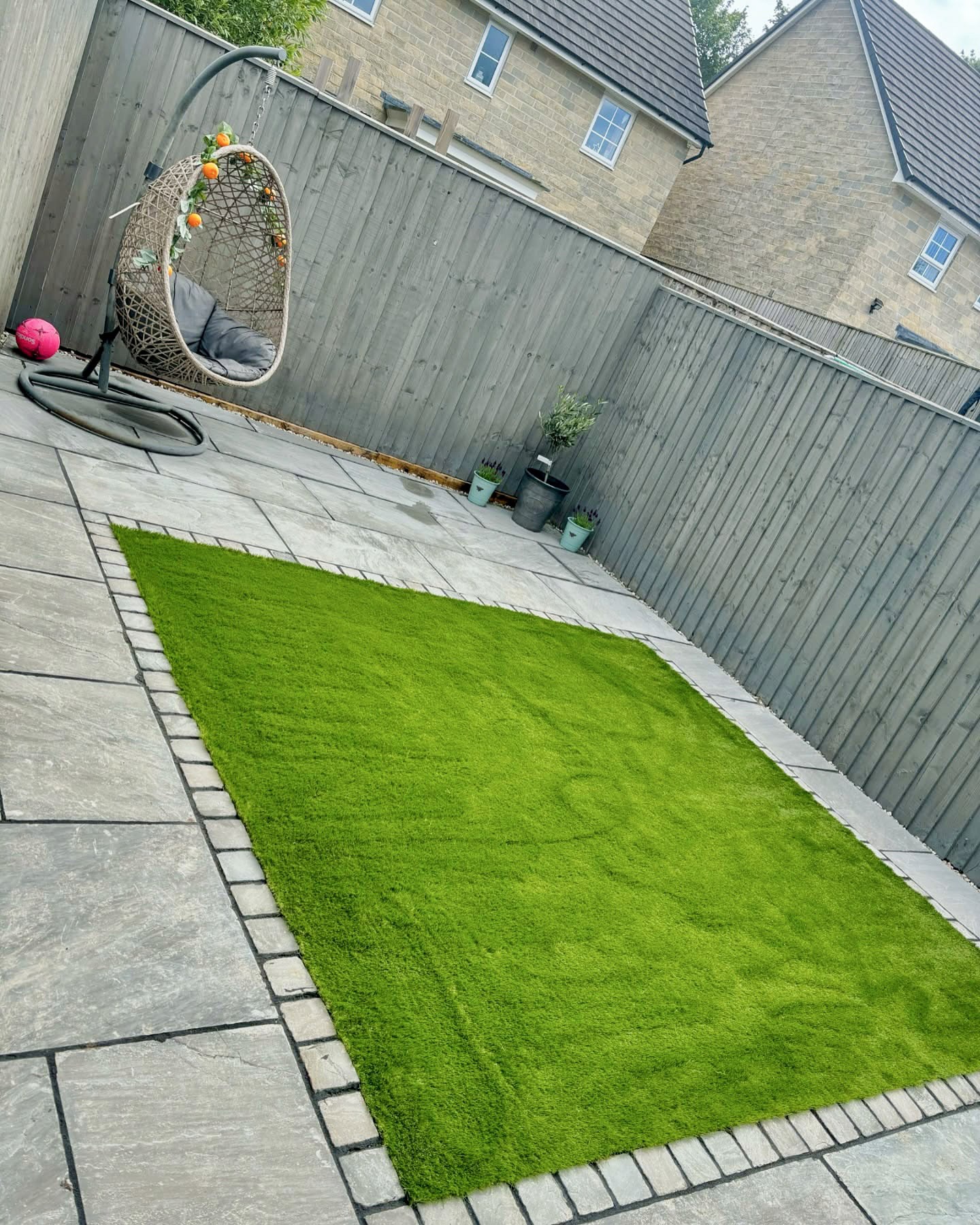 minimalist lakeside modern home