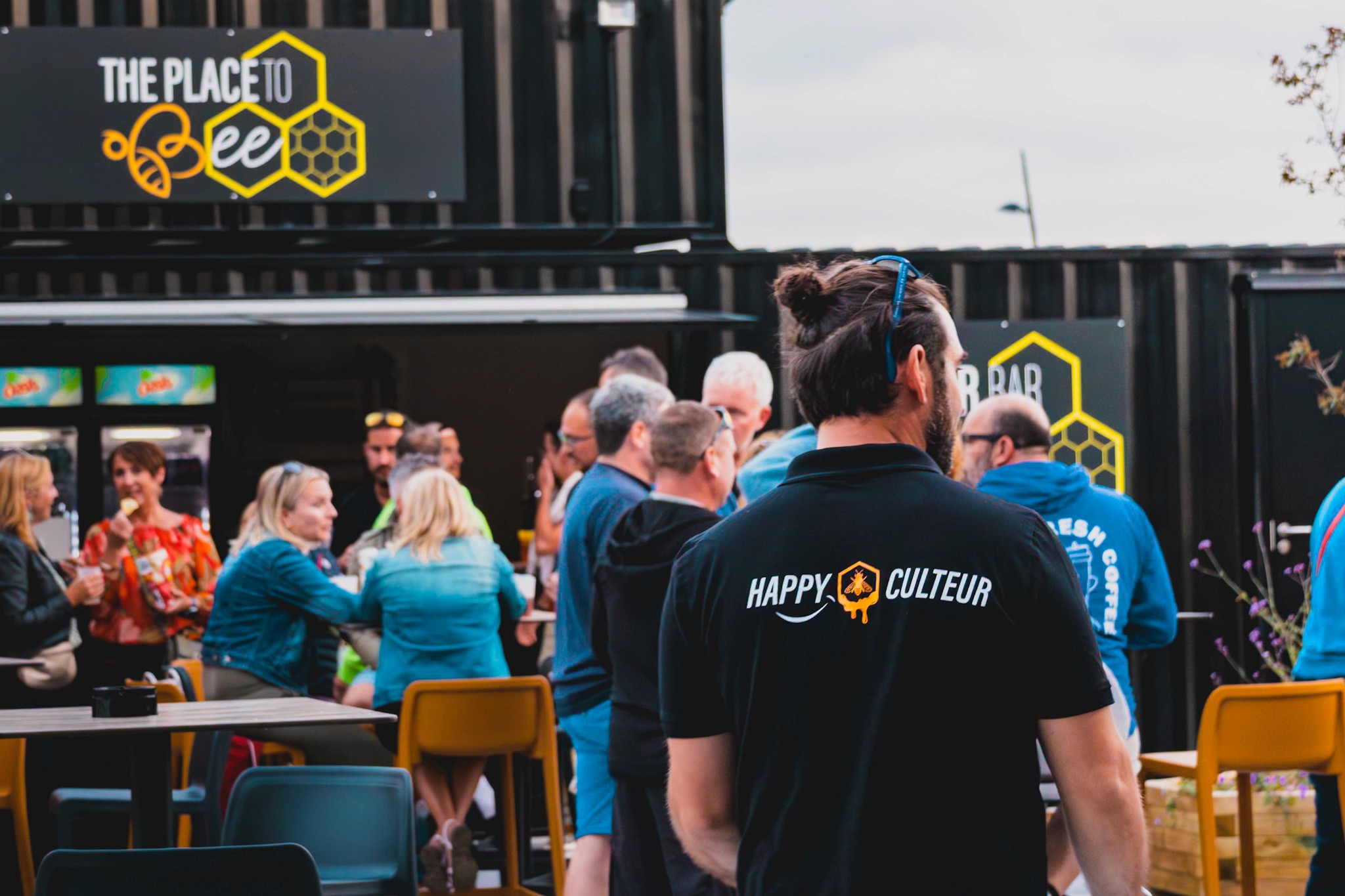 régisseur the place to bee soirée