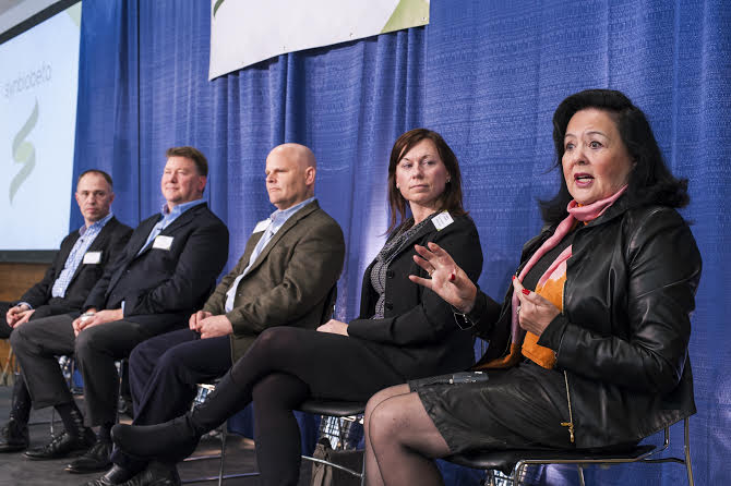 Investors Jenny Rooke (second from right) and Una Ryan (far right) kept the testosterone at bay.