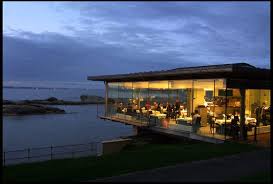 Seafood ristorante overlooking the west sands
