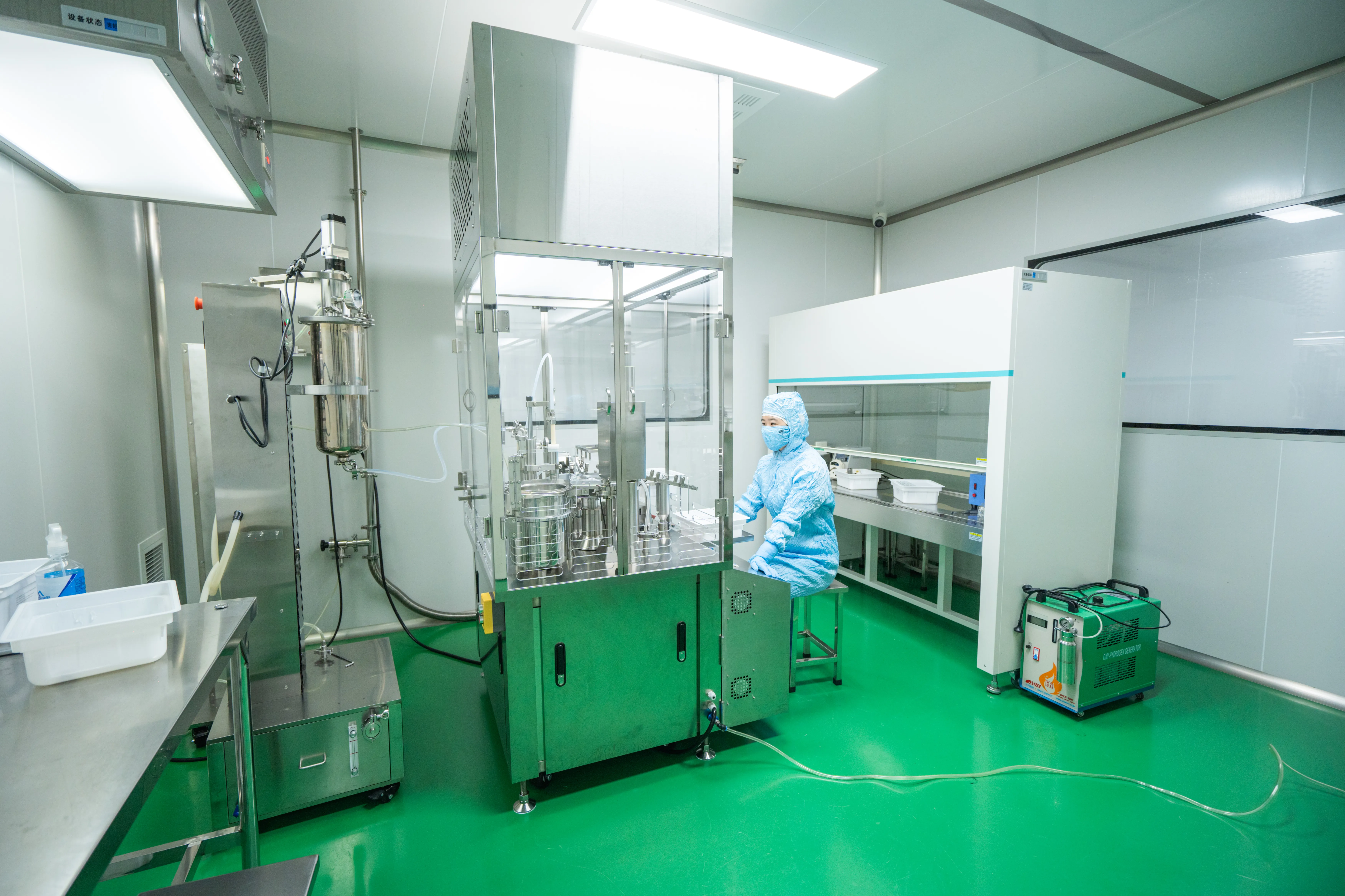 Aowita-Sterile-Filling-Room