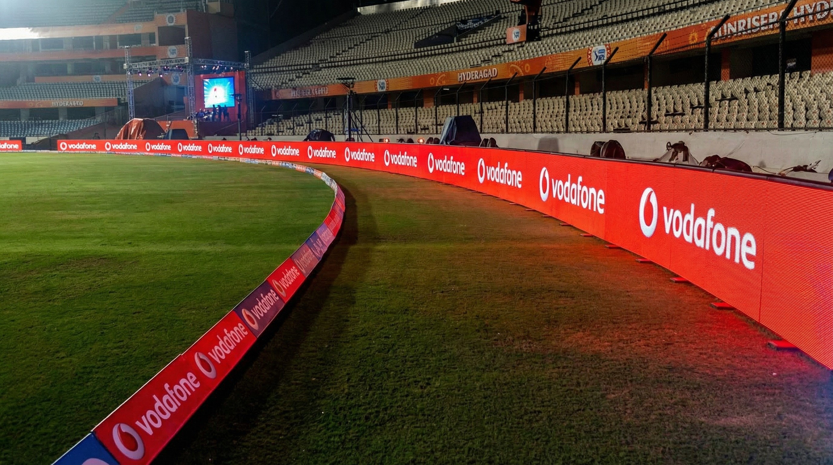 IPL Perimeter Screens
