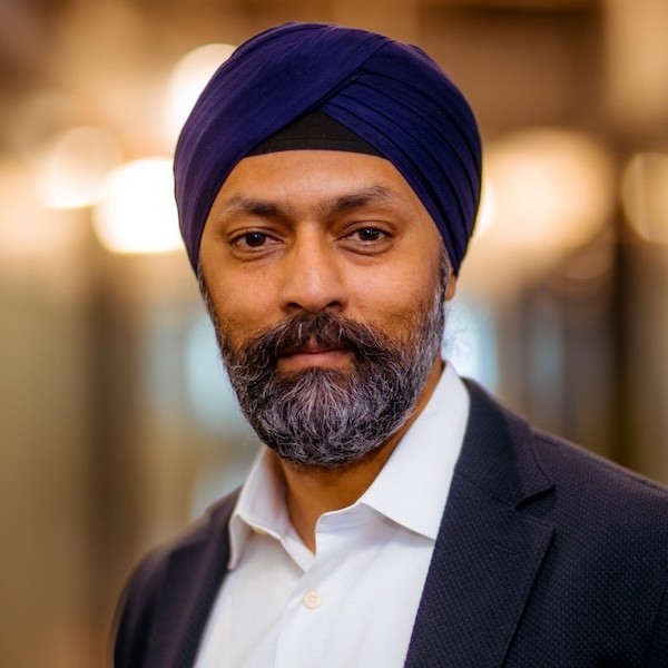 Professional photograph of Davinder Kohli