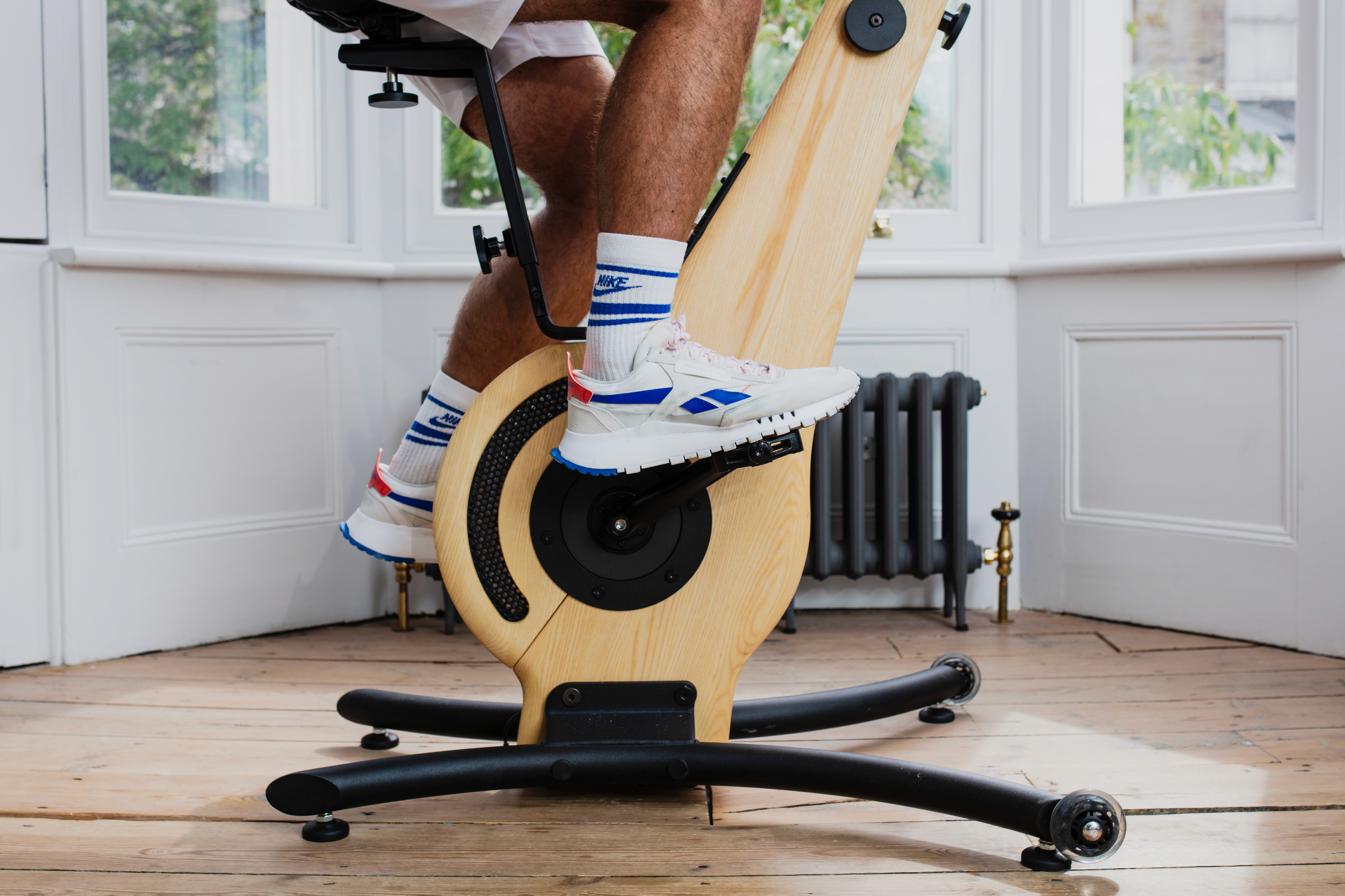 Athlete doing spinning in a spinning machine from the company NOHRD