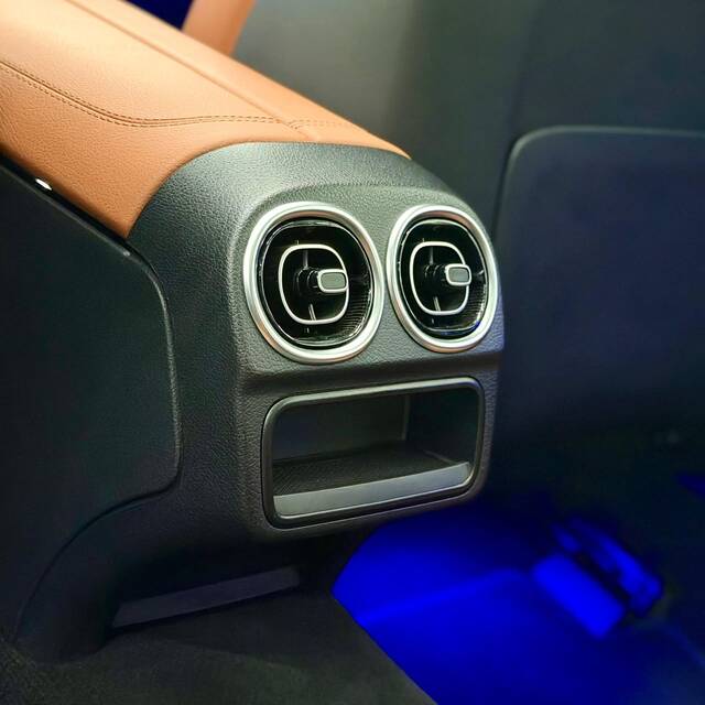 Detalle interior Mercedes Benz C200 Sport 2024