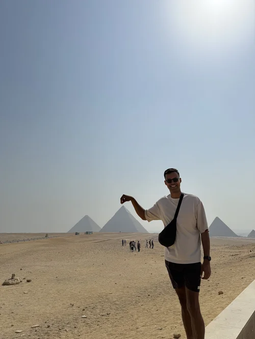 Niraj De Silva at the Pyramids of Giza