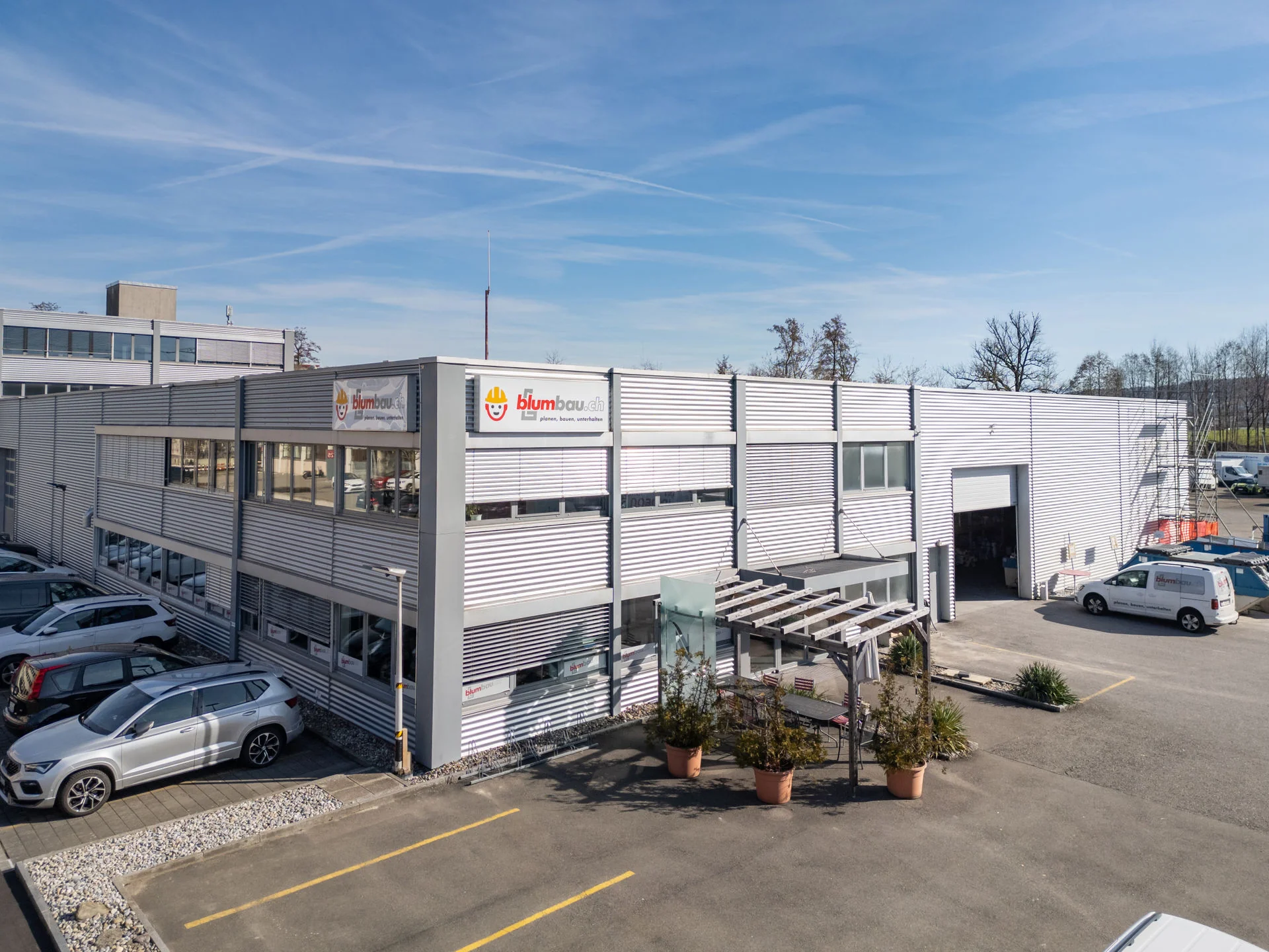 Blumbau AG Firmengebaeude Wallisellen Bauunternehmen