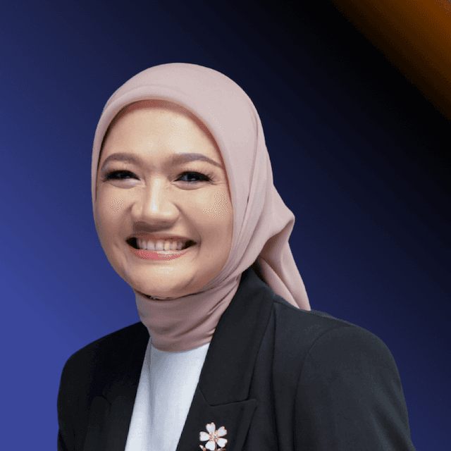 man in white crew neck shirt wearing silver necklace