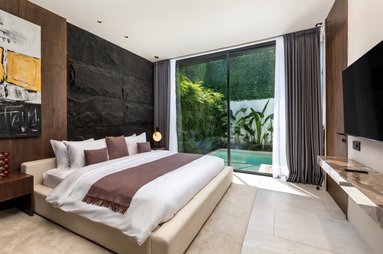 Completed 2- and 3-bedroom villas in a lifestyle complex in Canggu