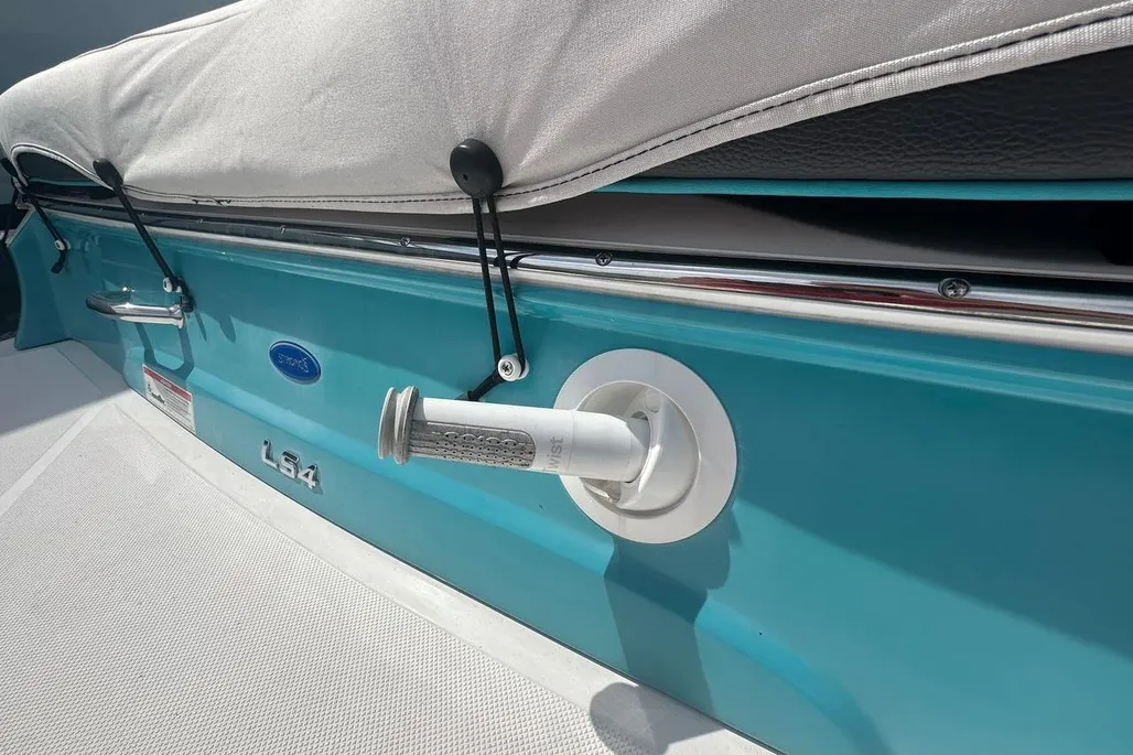 Boat thumbnail 9