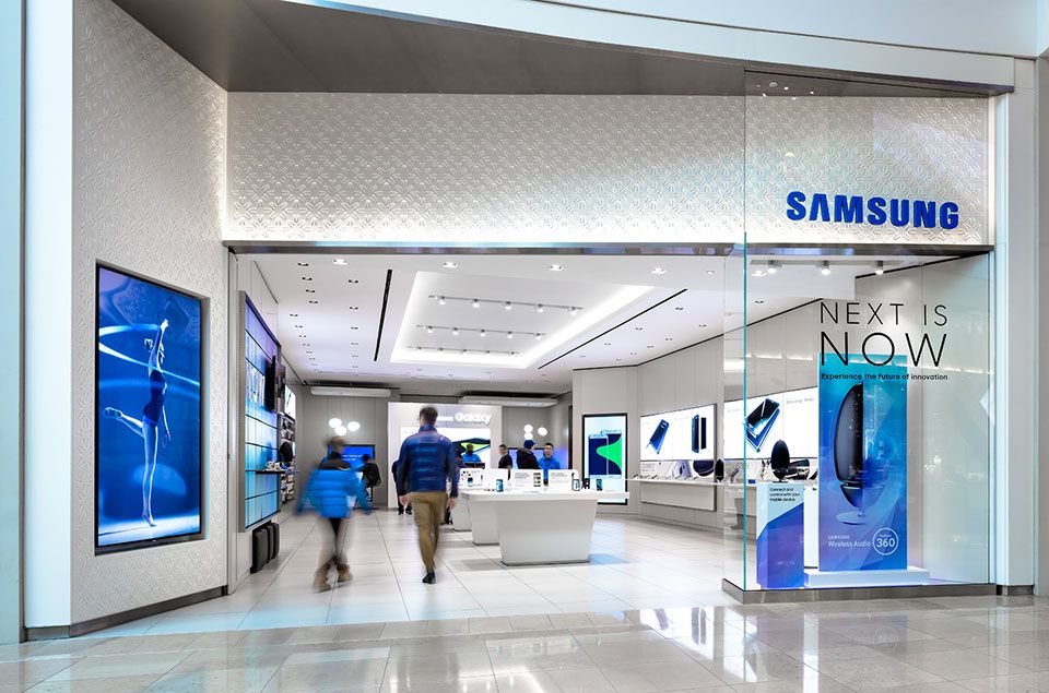 專業室內運動地板工程及匹克球場設計顧問團隊，提供香港商業場地評估與專業地板施工服務。