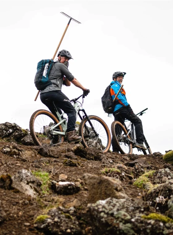 icebike trailbuilders at work on their bikes