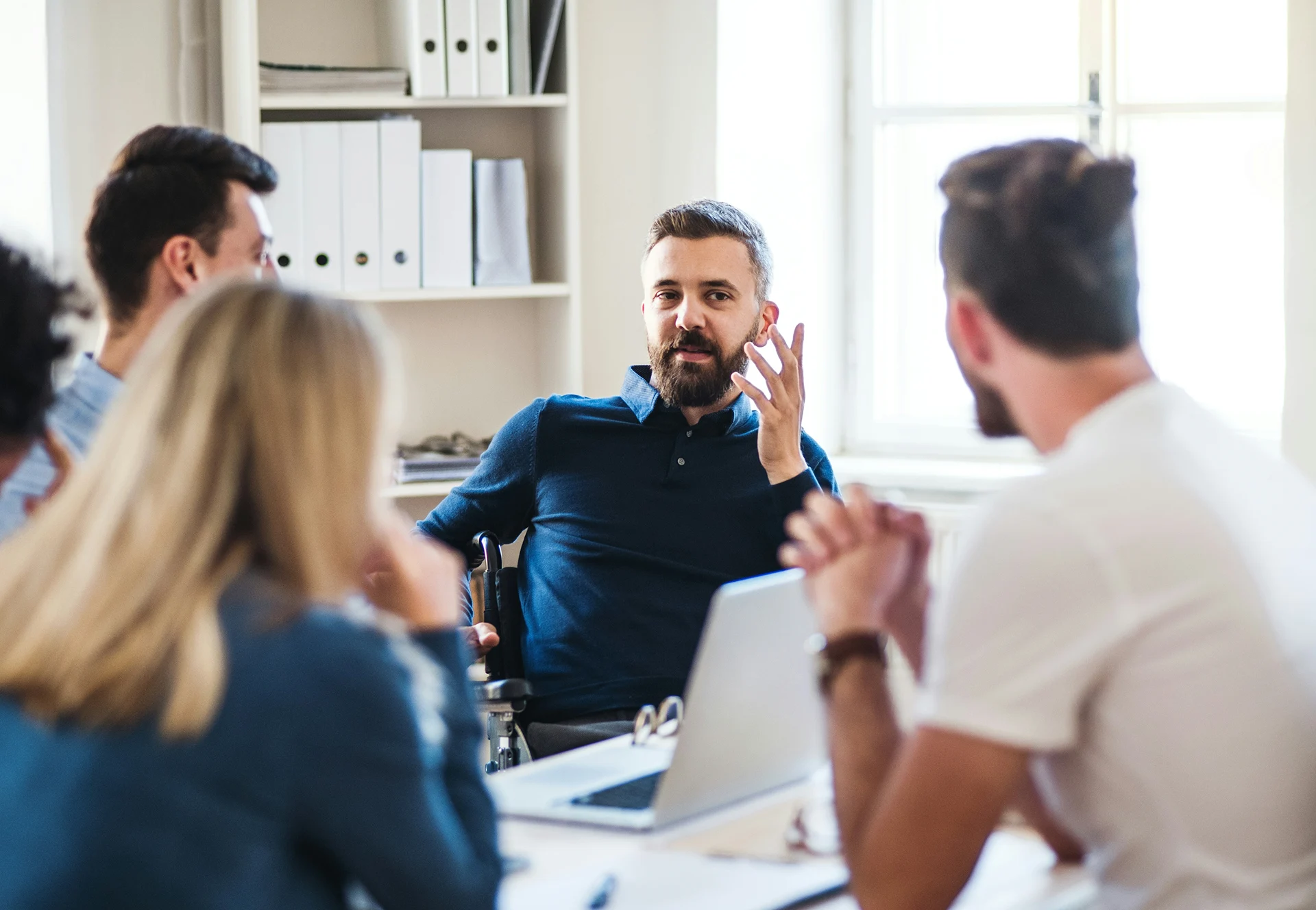 Expert talks to employees